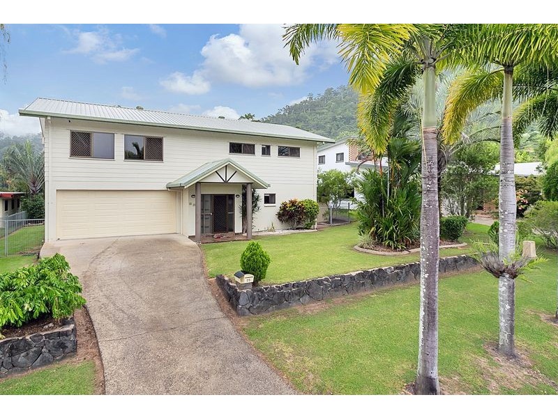 25 Hadrian Ave, Mooroobool QLD 4870