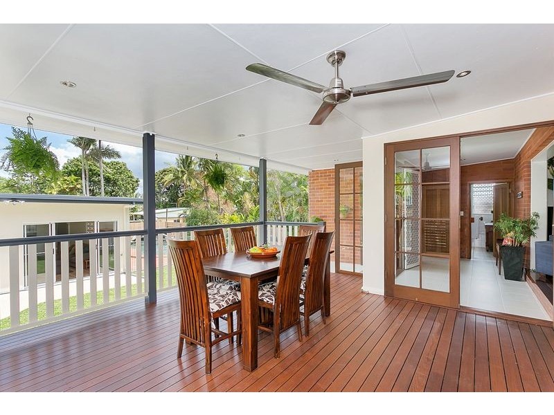 9 Mona street, Whitfield QLD 4870
