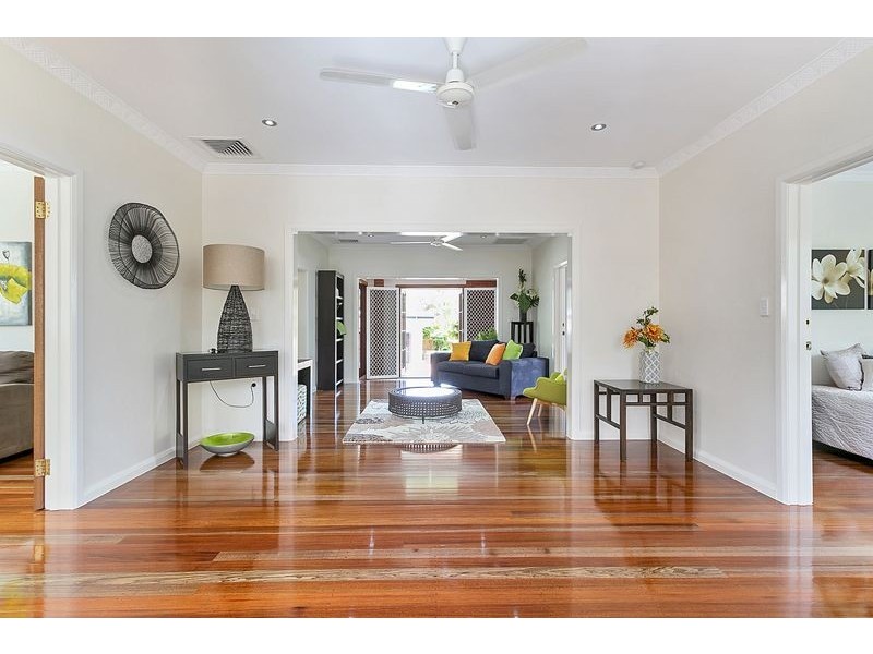 9 Mona street, Whitfield QLD 4870