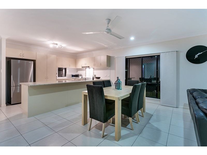 24 Quartzborough Promenade, Trinity Park QLD 4879