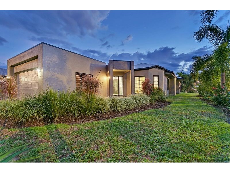 24 Quartzborough Promenade, Trinity Park QLD 4879