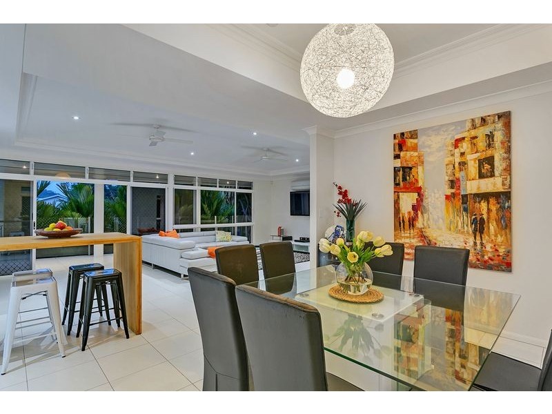 7-9 Kestrel Street, Bayview Heights QLD 4868