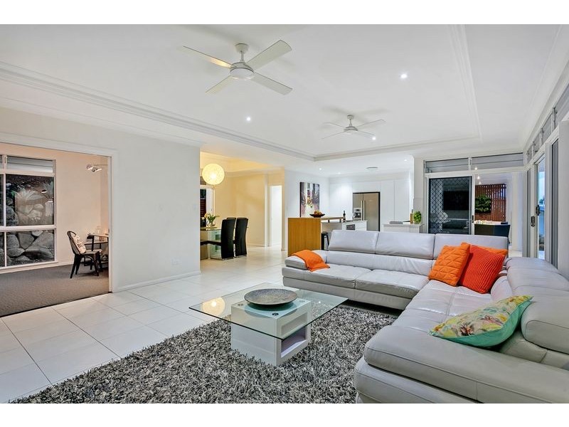 7-9 Kestrel Street, Bayview Heights QLD 4868