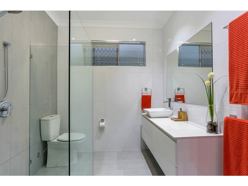 7-9 Kestrel Street, Bayview Heights QLD 4868