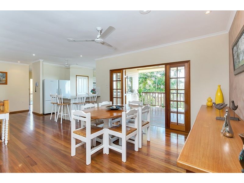 24 Toona Terrace, Redlynch QLD 4870