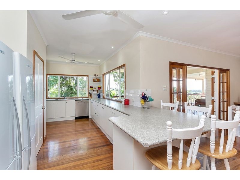 24 Toona Terrace, Redlynch QLD 4870