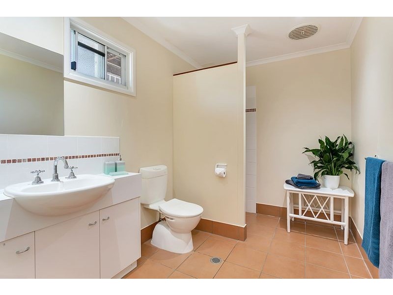 24 Toona Terrace, Redlynch QLD 4870