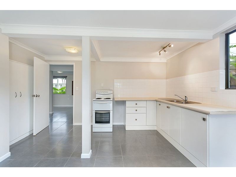 108 Callaghan Street, Mooroobool QLD 4870