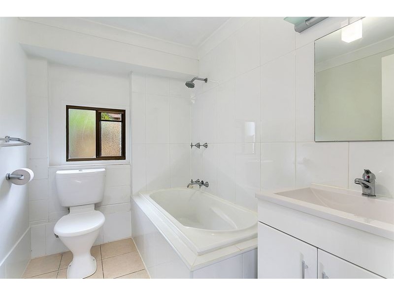 108 Callaghan Street, Mooroobool QLD 4870