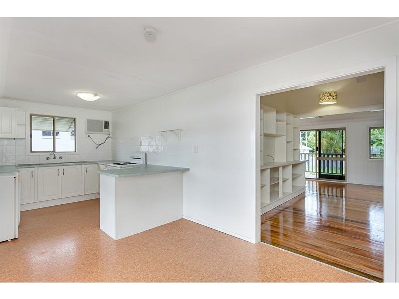 108 Callaghan Street, Mooroobool QLD 4870