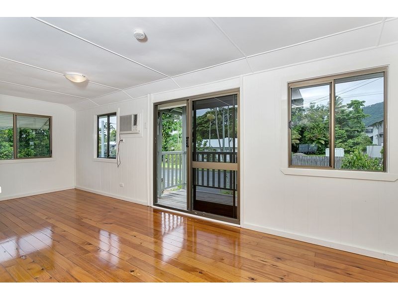 108 Callaghan Street, Mooroobool QLD 4870