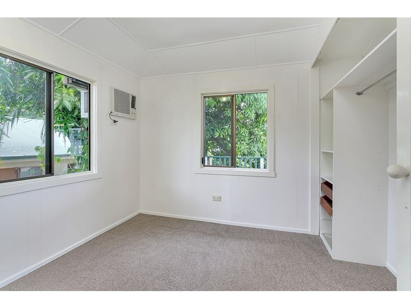 108 Callaghan Street, Mooroobool QLD 4870