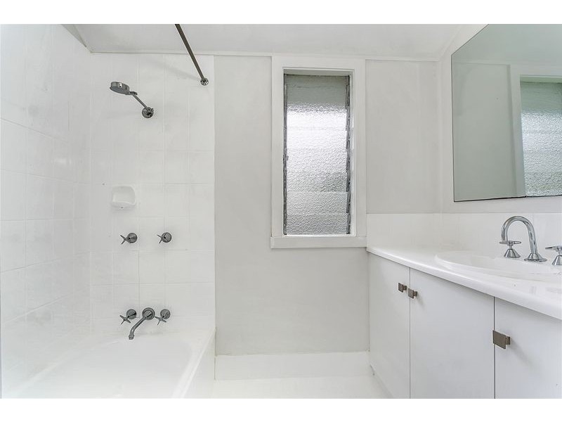 108 Callaghan Street, Mooroobool QLD 4870