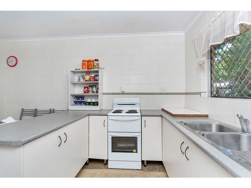 93-95 Tills Street, Westcourt QLD 4870