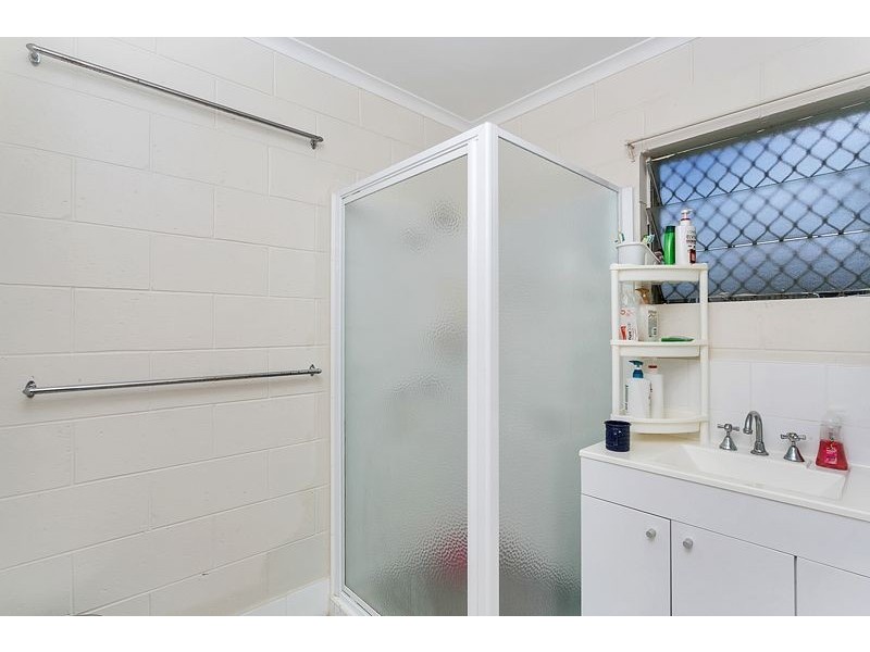 93-95 Tills Street, Westcourt QLD 4870