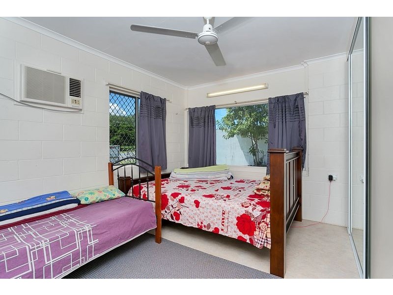 93-95 Tills Street, Westcourt QLD 4870