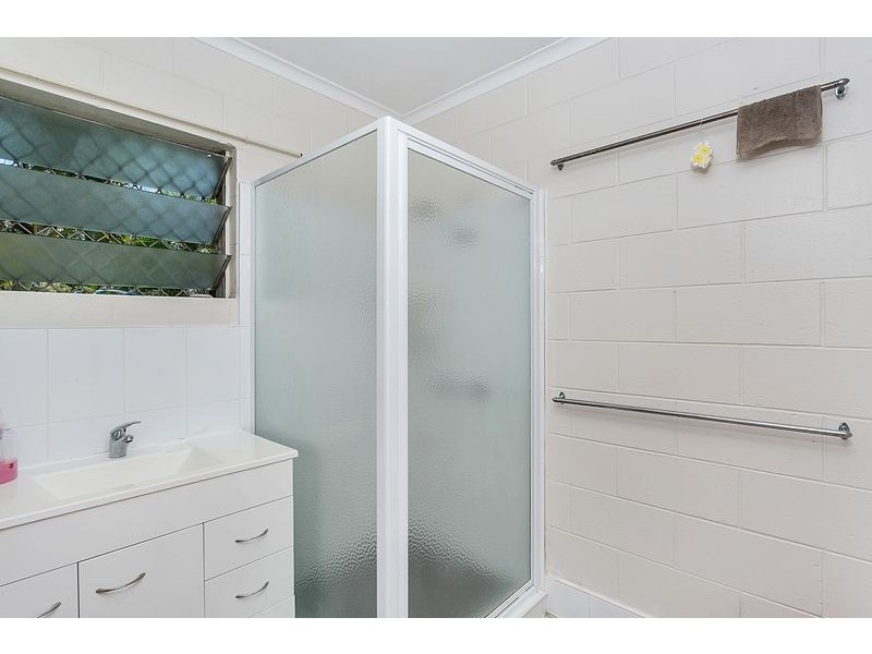 93-95 Tills Street, Westcourt QLD 4870