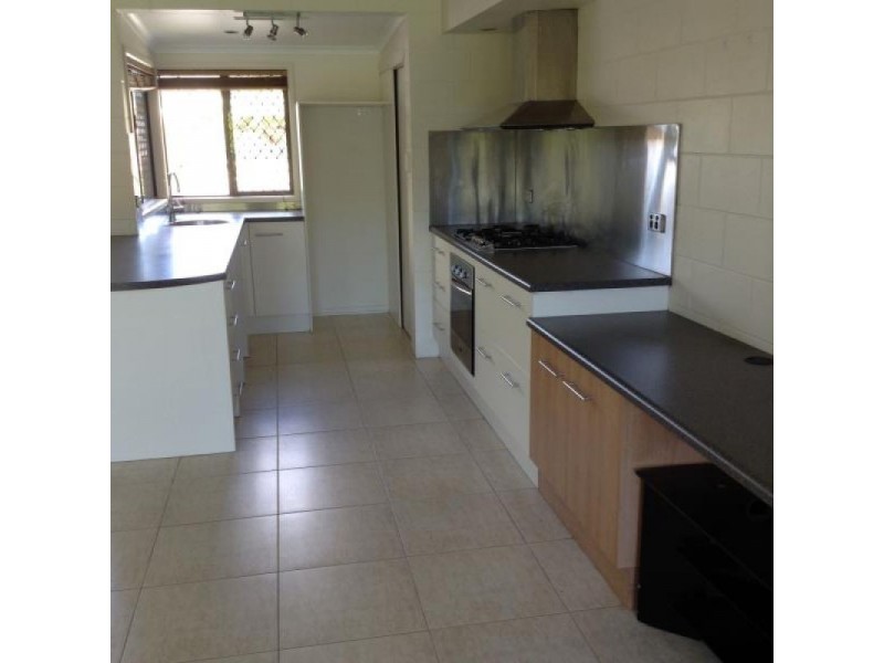 6/4 Maytown Close, Manoora QLD 4870
