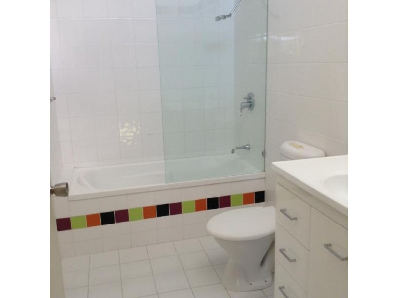 6/4 Maytown Close, Manoora QLD 4870