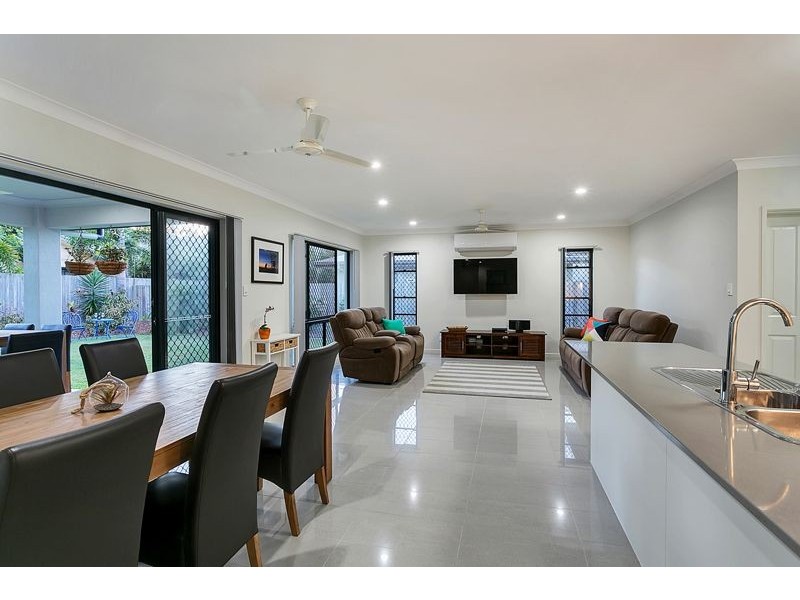 13 Como Close, Kewarra Beach QLD 4879