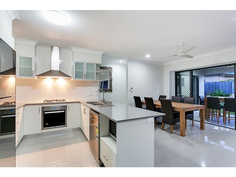 13 Como Close, Kewarra Beach QLD 4879