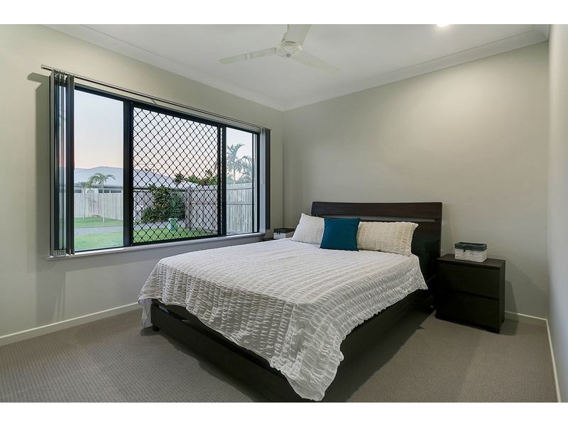 13 Como Close, Kewarra Beach QLD 4879