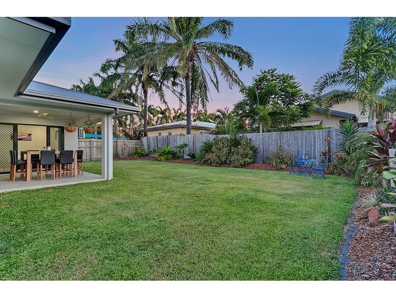 13 Como Close, Kewarra Beach QLD 4879
