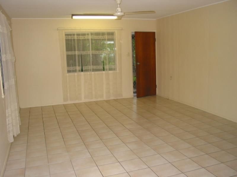 28 York Street, Whitfield QLD 4870