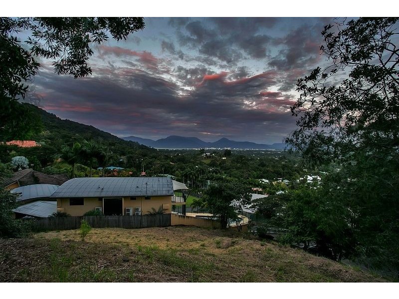 6 Knott Court, Whitfield QLD 4870