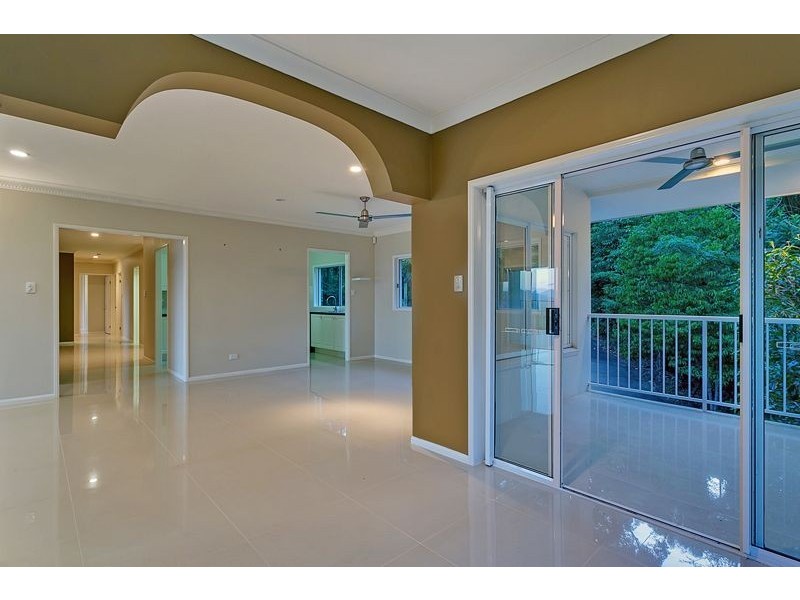 6-8 Chatham Terrace, Smithfield QLD 4878