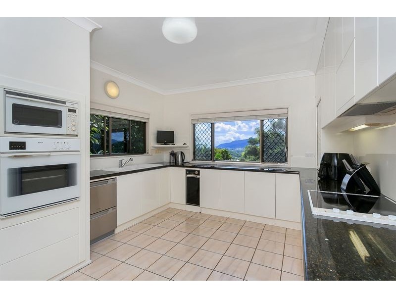 45 Sydney Street, Bayview Heights QLD 4868