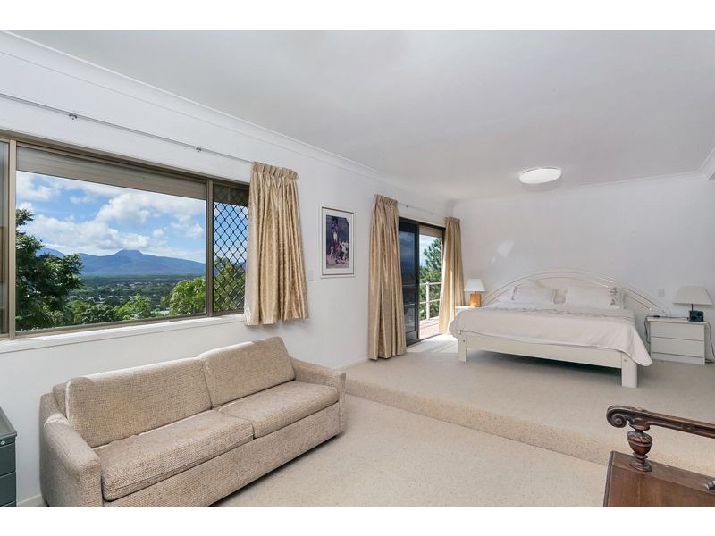 45 Sydney Street, Bayview Heights QLD 4868