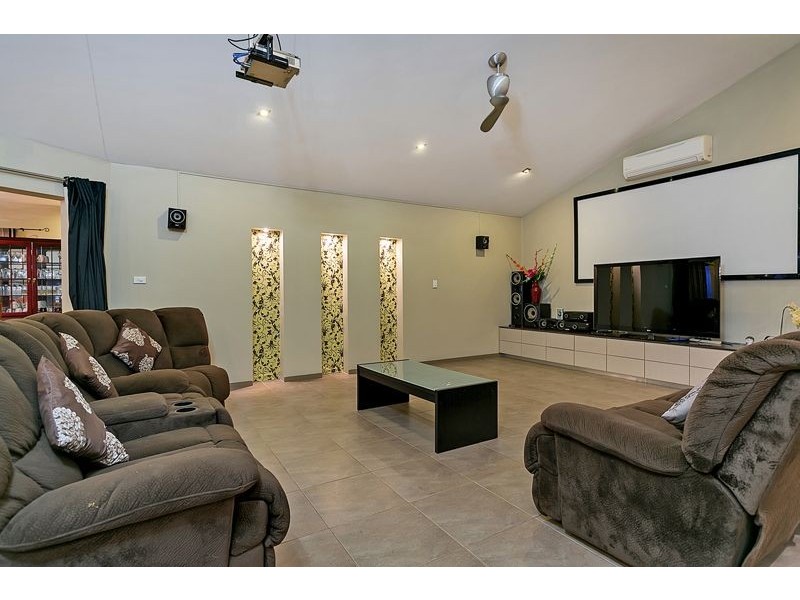 17 Barcoo Close, Bentley Park QLD 4869