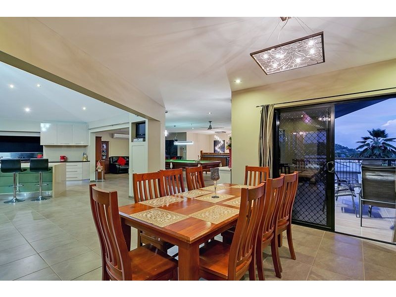 17 Barcoo Close, Bentley Park QLD 4869