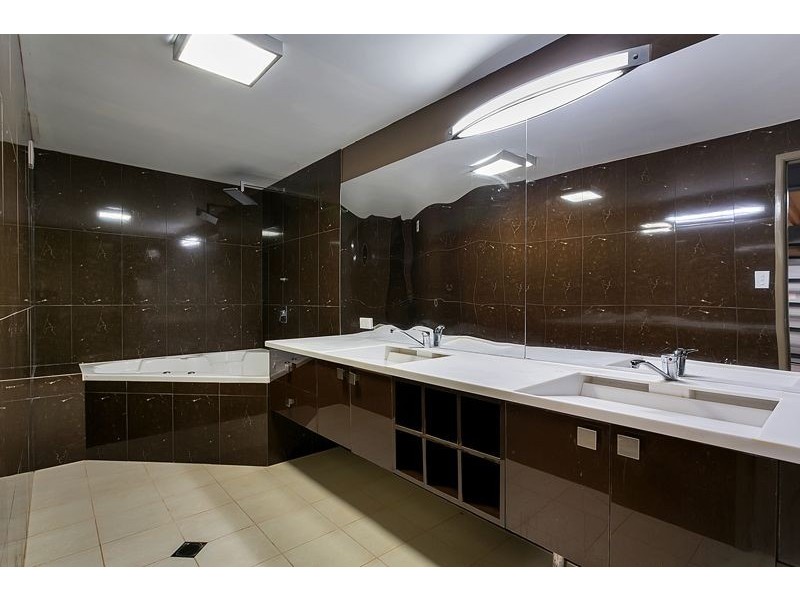 17 Barcoo Close, Bentley Park QLD 4869