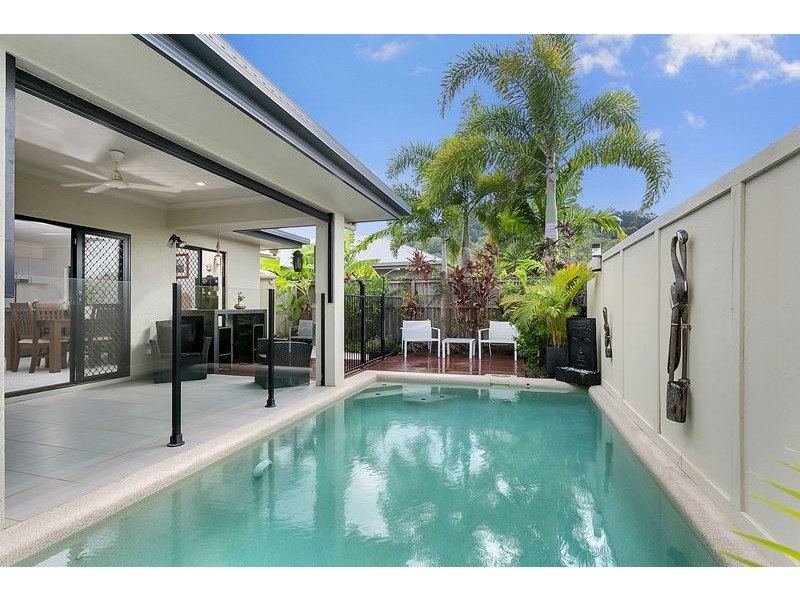 9 Seaways Street, Trinity Beach QLD 4879