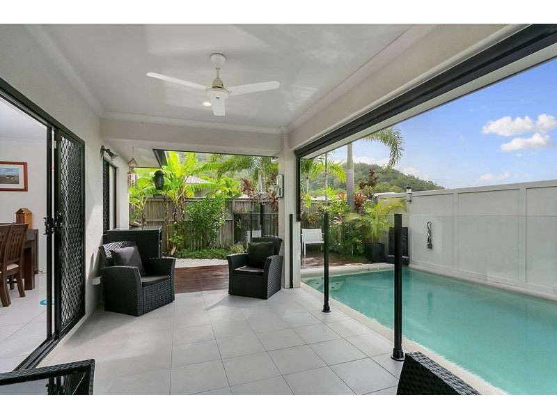 9 Seaways Street, Trinity Beach QLD 4879