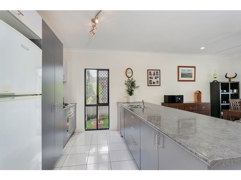 9 Seaways Street, Trinity Beach QLD 4879