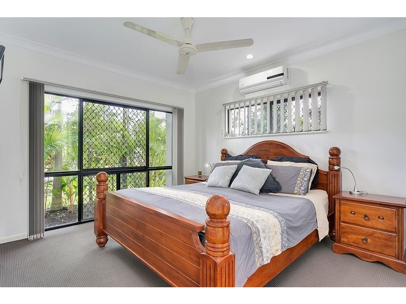 9 Seaways Street, Trinity Beach QLD 4879