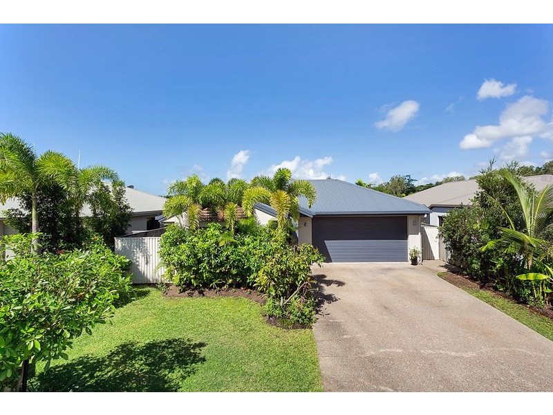 9 Seaways Street, Trinity Beach QLD 4879