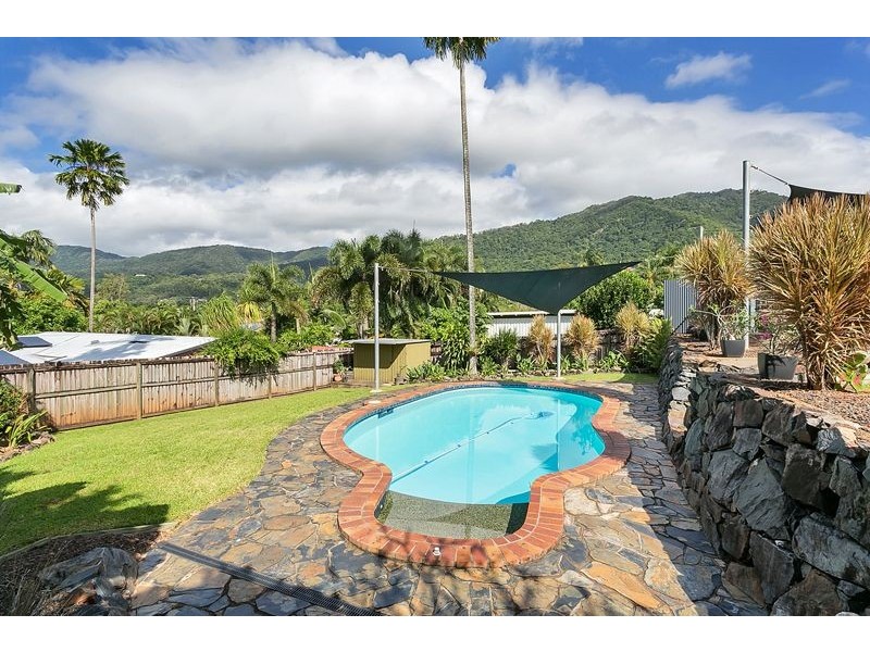 28 Andrea Close, Mooroobool QLD 4870