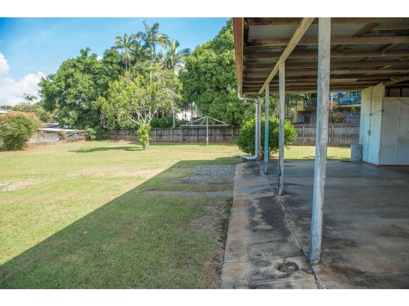 12 Brown Street, Woree QLD 4868