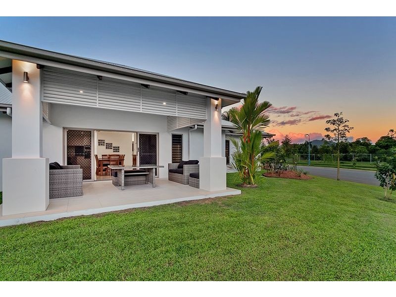 24 Aroona Street, Caravonica QLD 4878