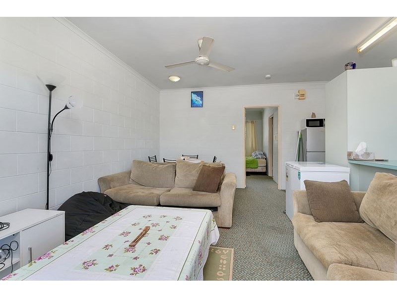 11/10 Springfield Crescent, Manoora QLD 4870