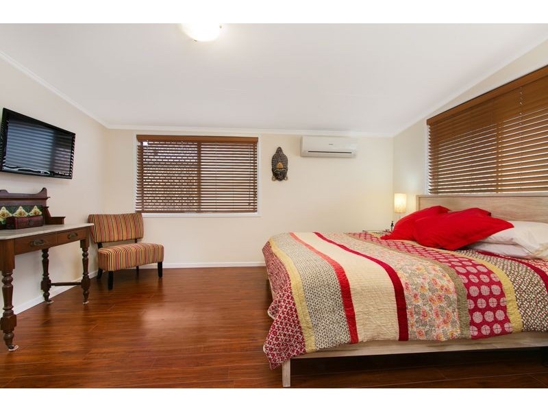 33 Agate Street, Bayview Heights QLD 4868