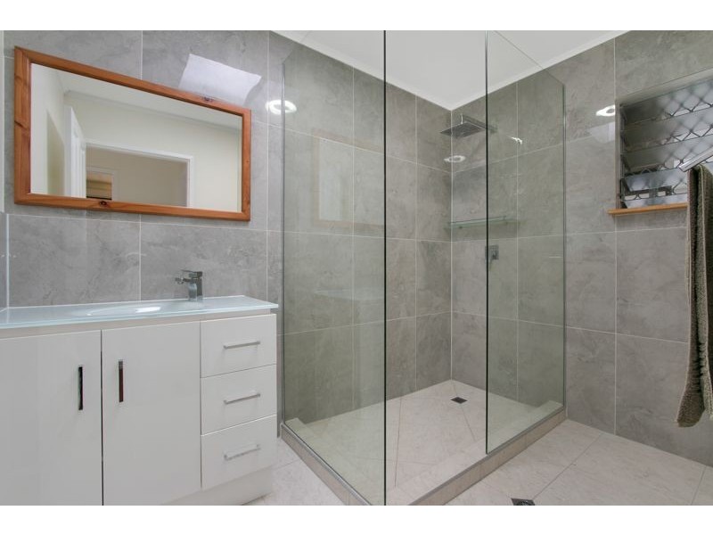 33 Agate Street, Bayview Heights QLD 4868