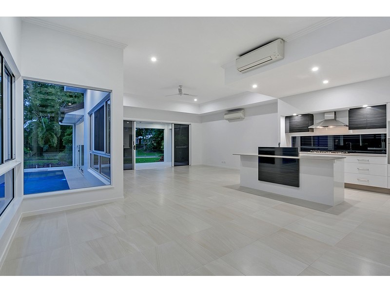 47 Freshwater Ave, Palm Cove QLD 4879
