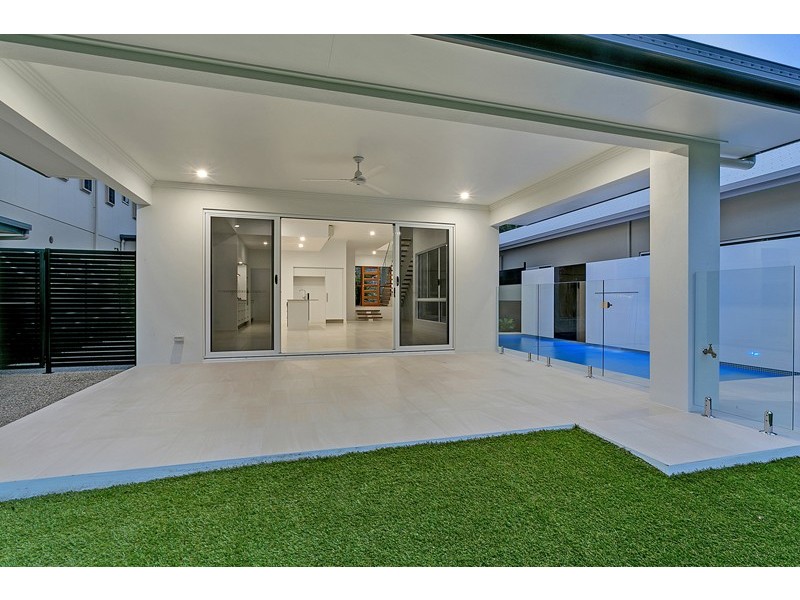 47 Freshwater Ave, Palm Cove QLD 4879