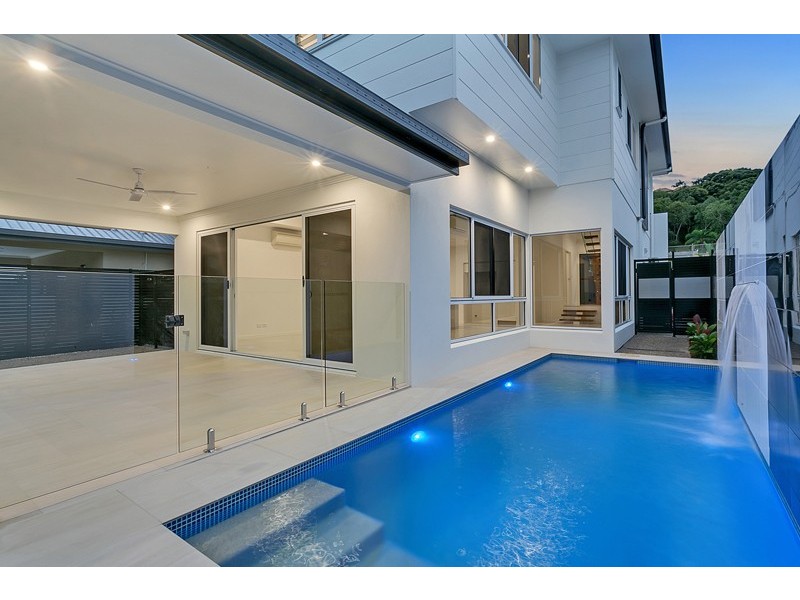 47 Freshwater Ave, Palm Cove QLD 4879