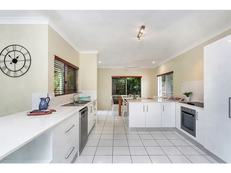 28 Satinash Close, Redlynch QLD 4870